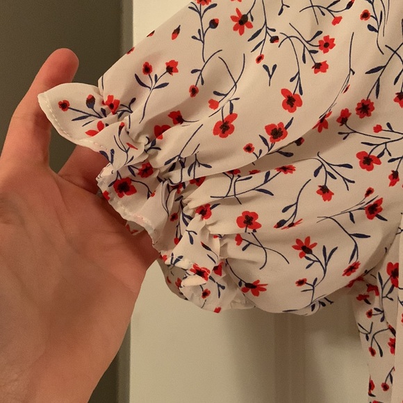 Floral blouse - Picture 2 of 4